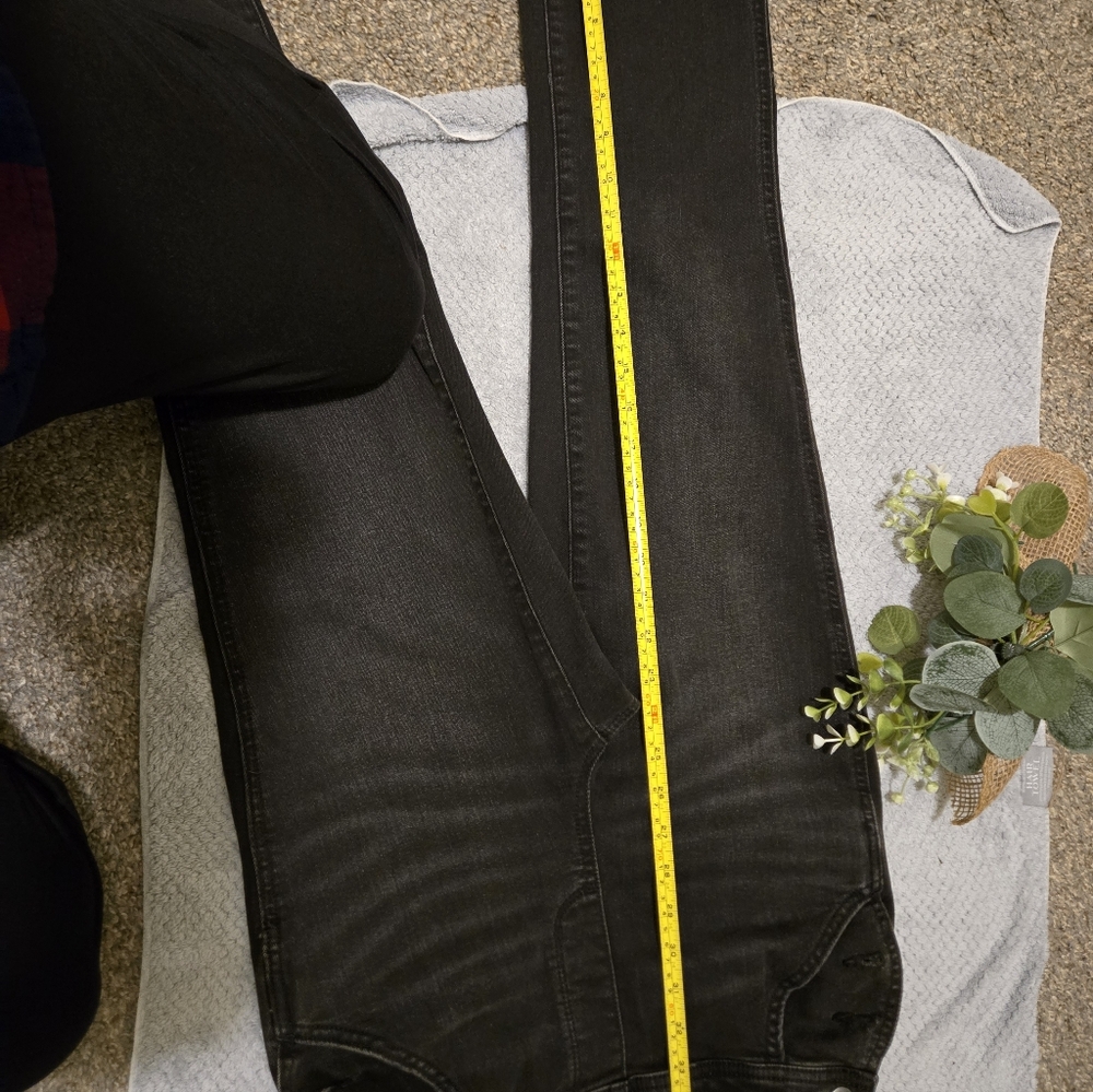 Classic Black Women's Denim Overalls - Picture 6 of 8